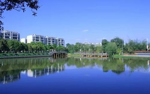 射洪县职业中专学校什么专业在招生?服装设计专业就业怎么样