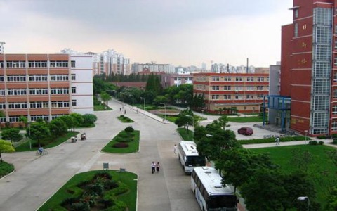 南充外国语中等专业学校什么专业在招生?石油开采专业怎么样