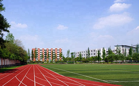 渠县职业中专学?？栌心男┳ㄒ?学前教育专业怎么样